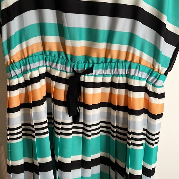 BCBGeneration Pleated Dress - Picture 3 of 10